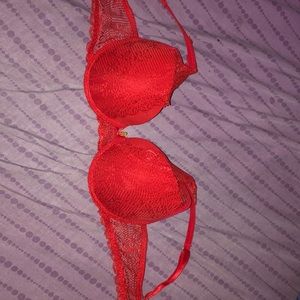Daisy Fuentes bra